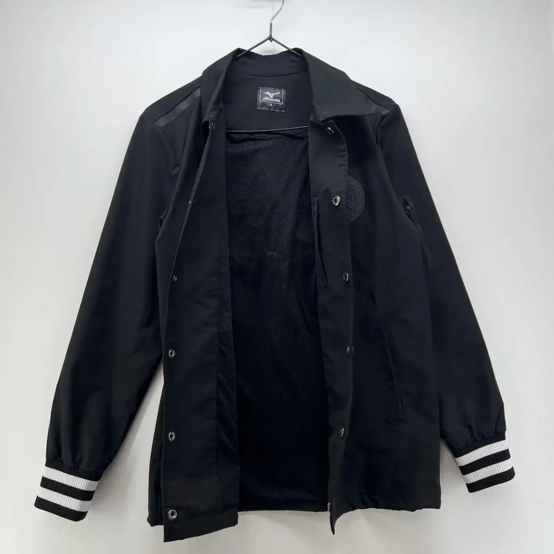 스몰 새상품급 컨디션 블랙 미즈노 여자 코치점퍼 자켓 상품이미지6