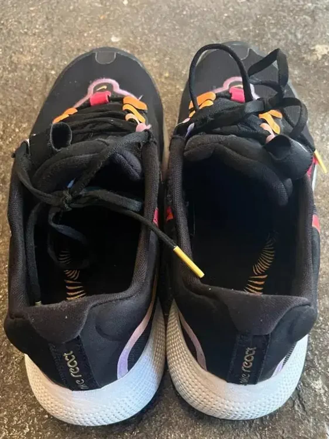 235 나이키우먼스 이스케이프런  리액트 상품이미지2