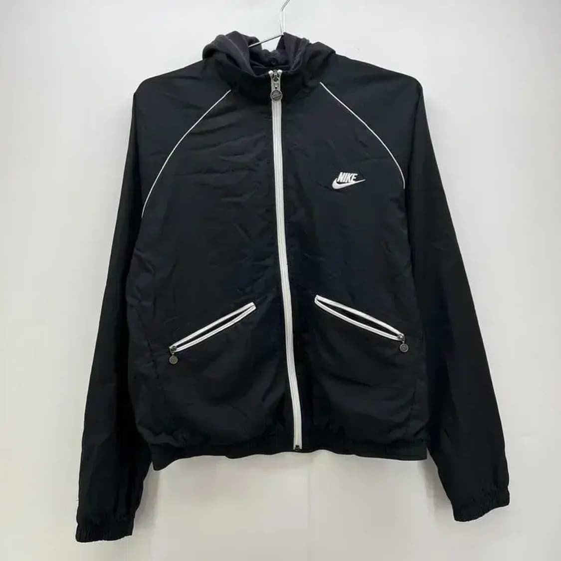 라지 나이키 여성 올드스쿨 바람막이자켓 빈티지룩 바막 상품이미지1