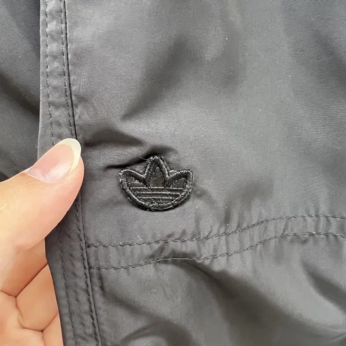 스몰 아디다스 오리지널스 여자 나일론팬츠 고프코어 블록코어룩 코디 블랙 상품이미지3