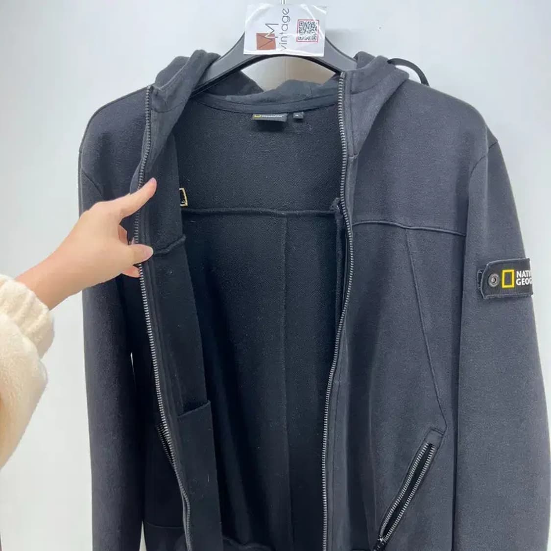 미디움 내셔널지오그래픽 와펜 집업 후드티셔츠 블랙 후디 상품이미지2