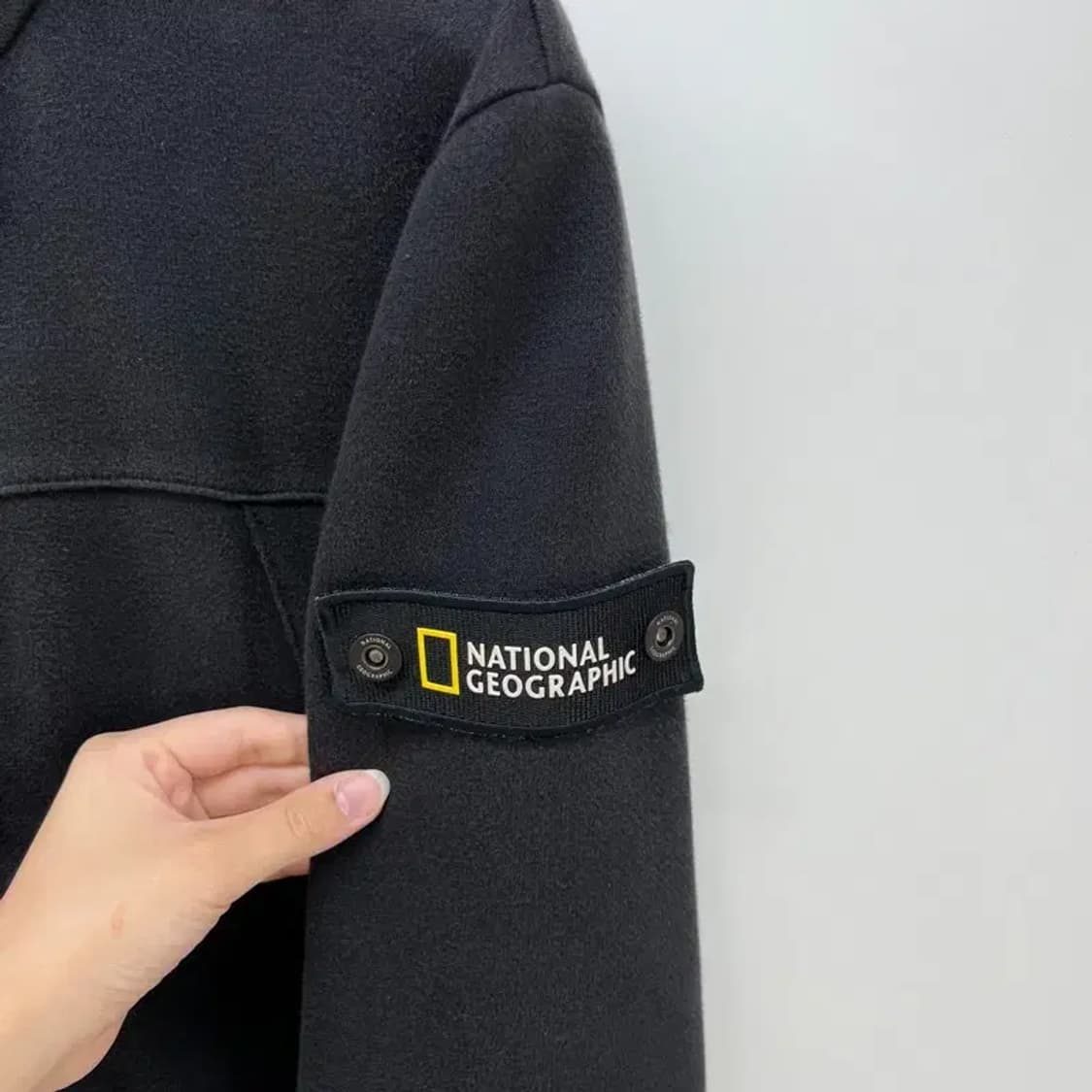 미디움 내셔널지오그래픽 와펜 집업 후드티셔츠 블랙 후디 상품이미지8