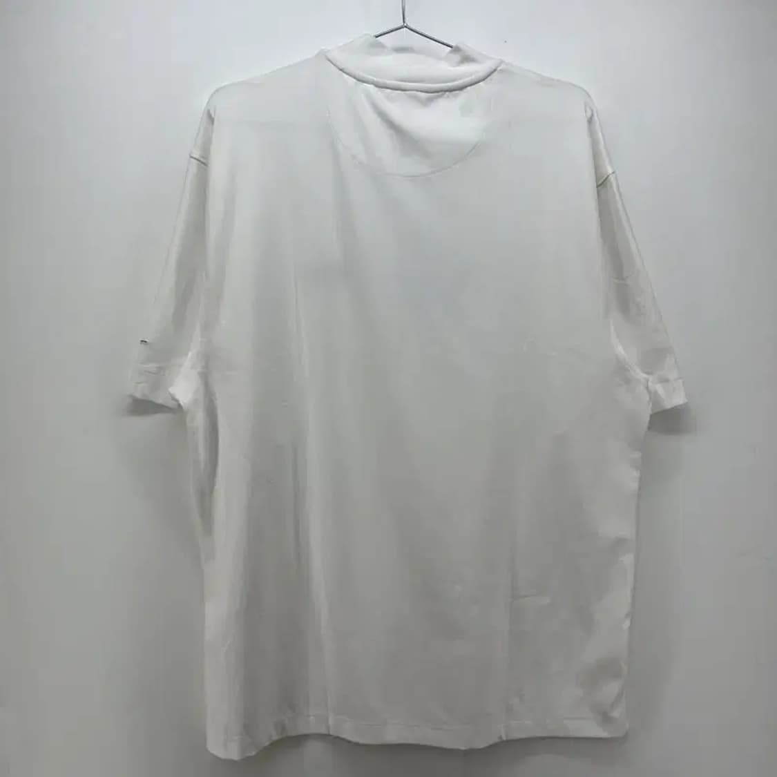 미디움 새상품 나이키 골프 기능성티셔츠 ubs 로고 반팔 웨어 골프룩 상품이미지2