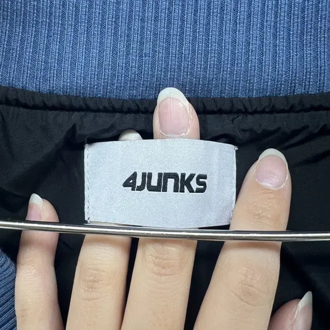 s 남여공용 오버핏 유니크 브이넥 긴팔 티셔츠 상품이미지4