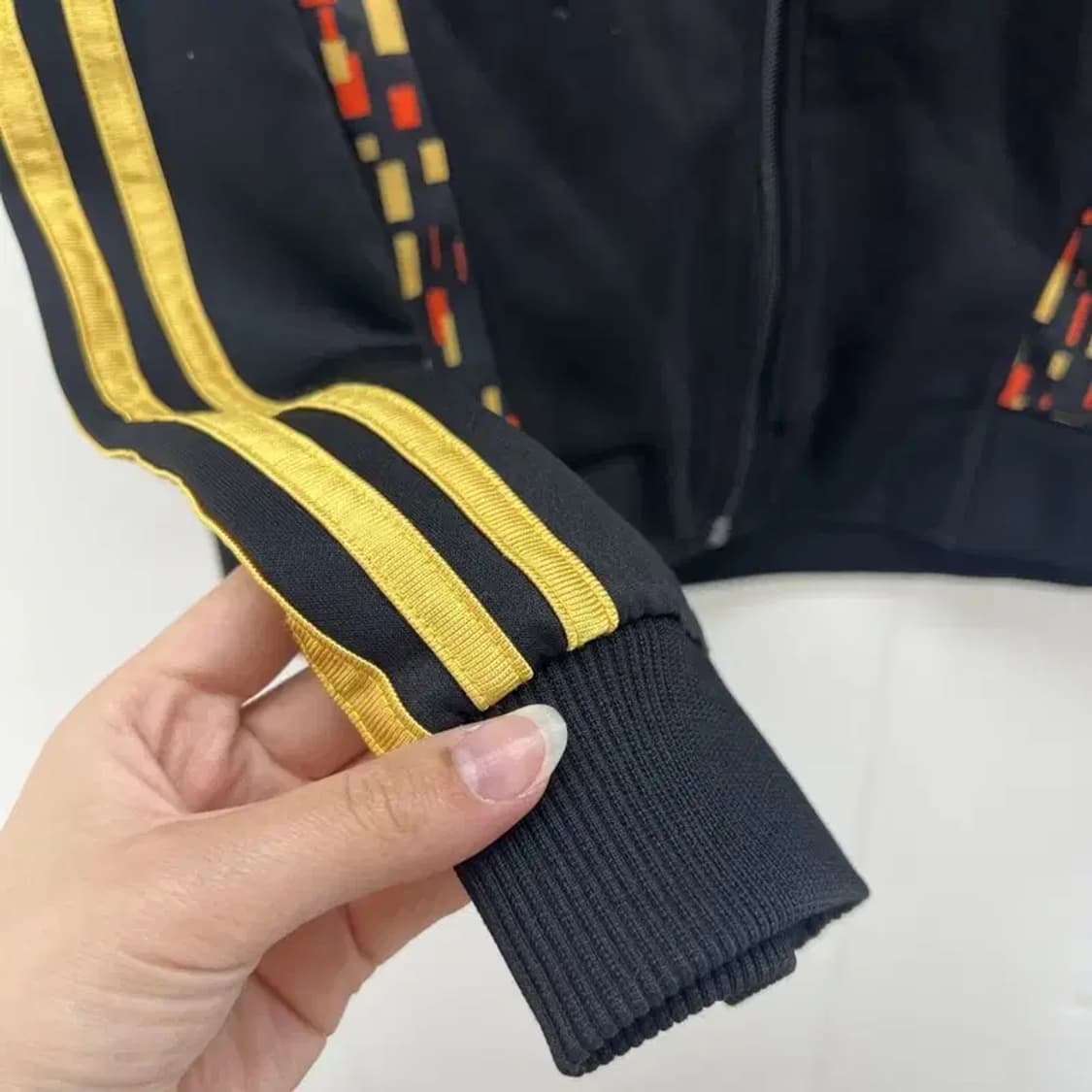 100 아디다스 오리지널스 hsw 여자 트레이닝탑 져지 봄룩 상품이미지4