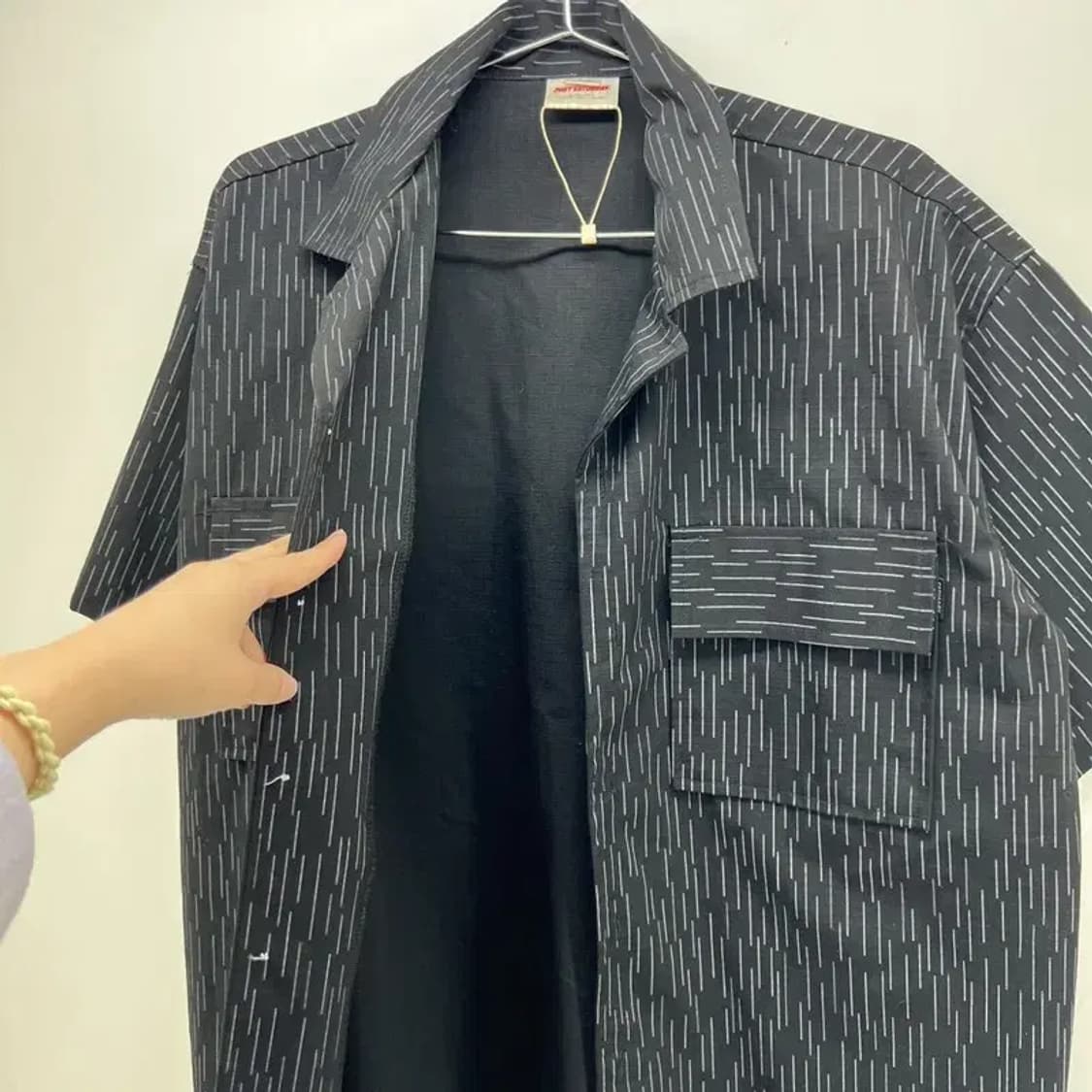 프리  저스트 세러데이 오버핏 스트라이프 반팔 셔츠 상품이미지4