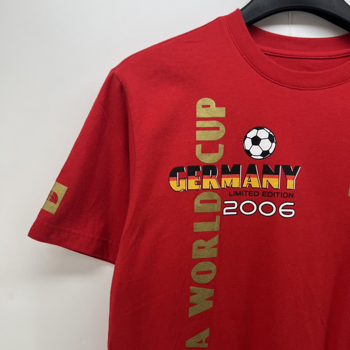 미디움 노스페이스 독일월드컵 기념 반팔티셔츠 레드 블록코어룩 상품이미지2