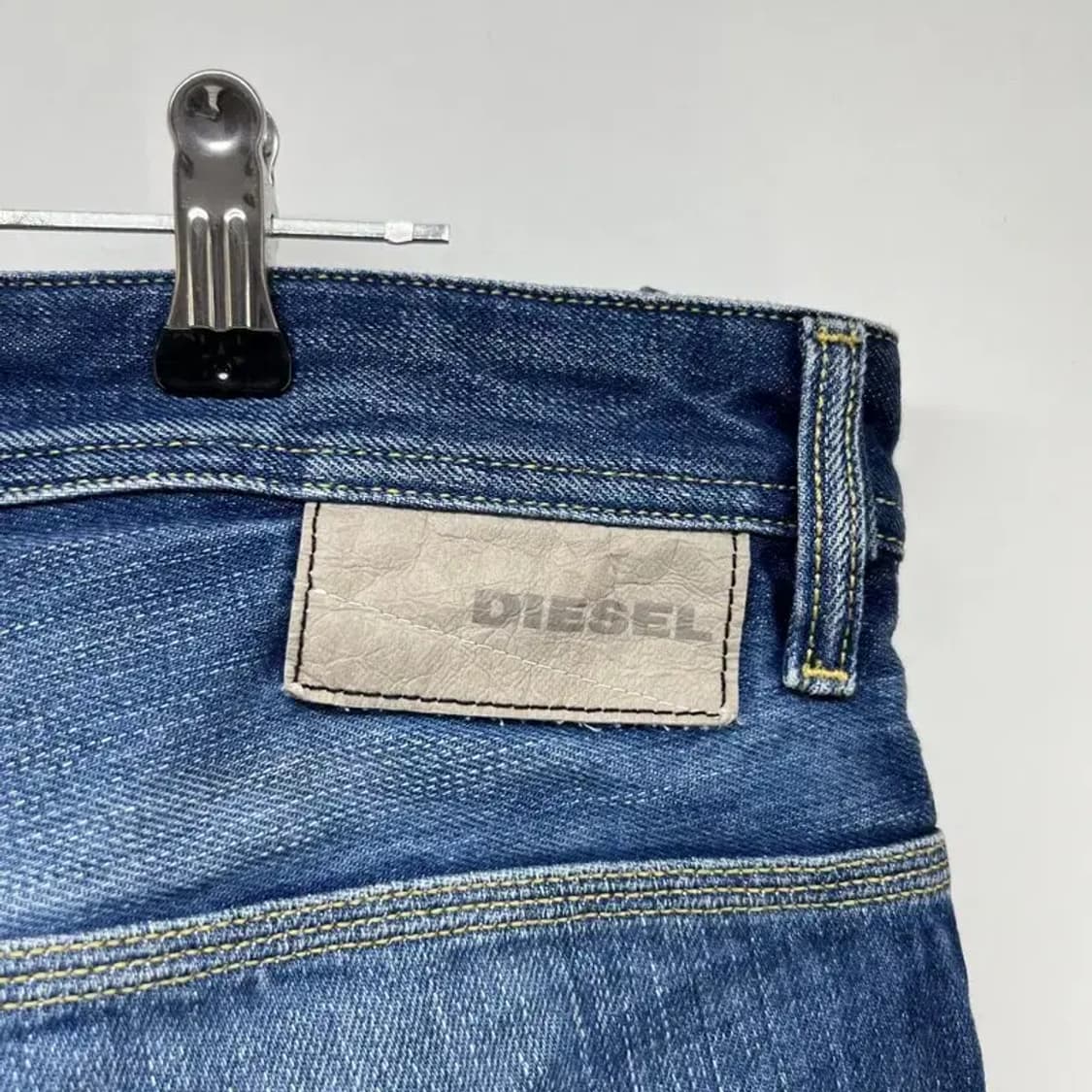 33 디젤 빈티지 레귤러 KROOLEY 데님팬츠 청바지 일자핏 상품이미지9