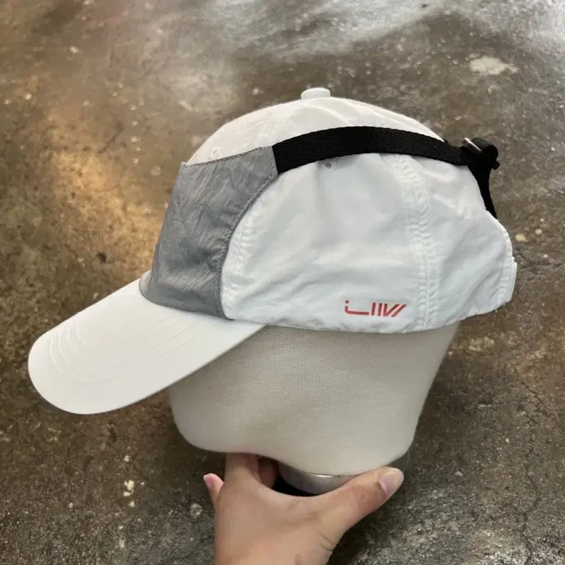 프리 LOGx XXBLUE 콜라보 테크웨어 화이트 볼캡 새상품급 상품이미지4