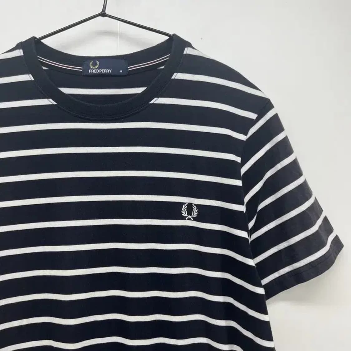 미디움 스트라이프 FRED PERRY 스트라이프 반팔 티 상품이미지3