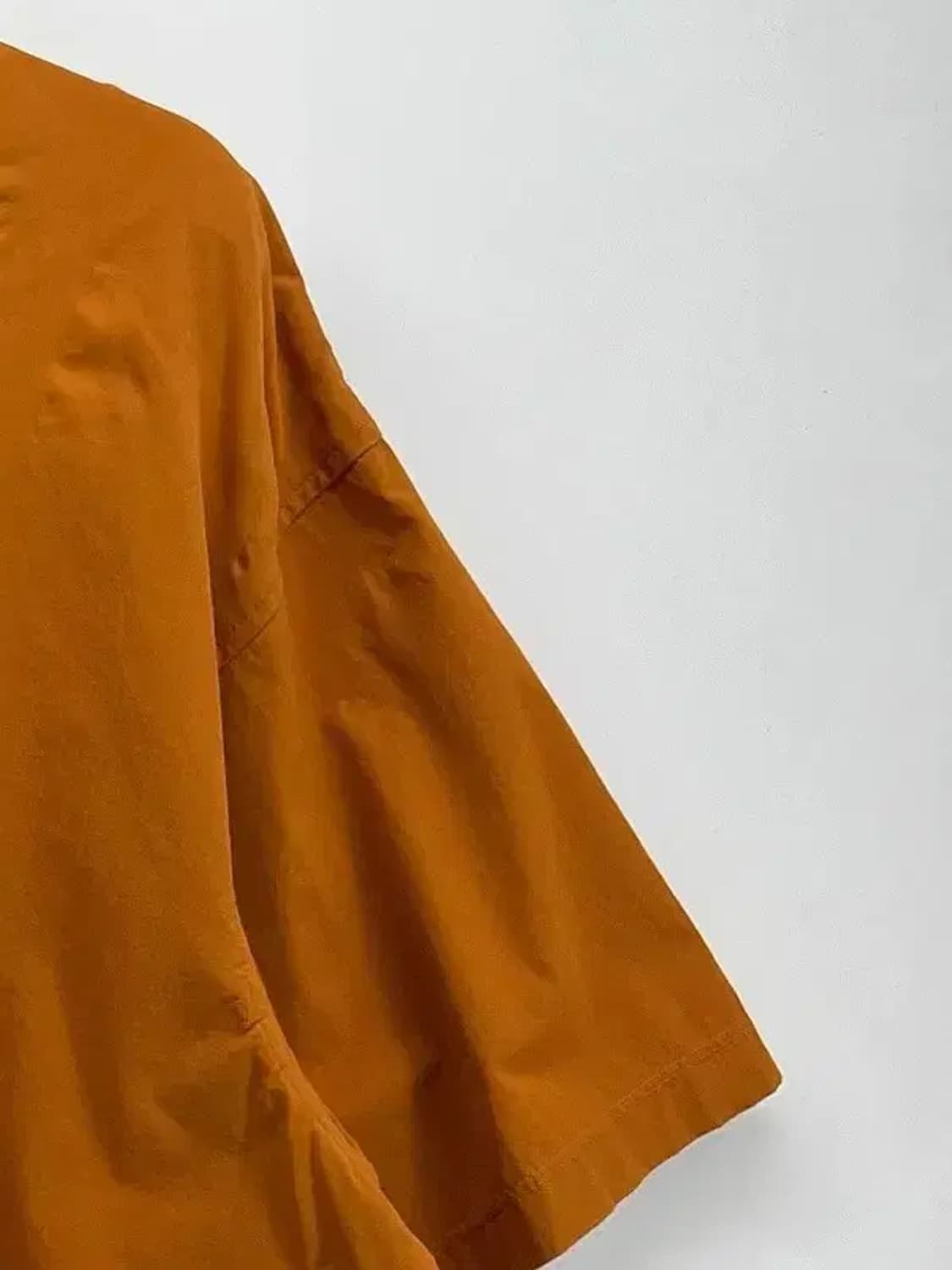 100 커스텀멜로우 나일론 반팔티셔츠 B그레이드 다림자국존재 상품이미지4