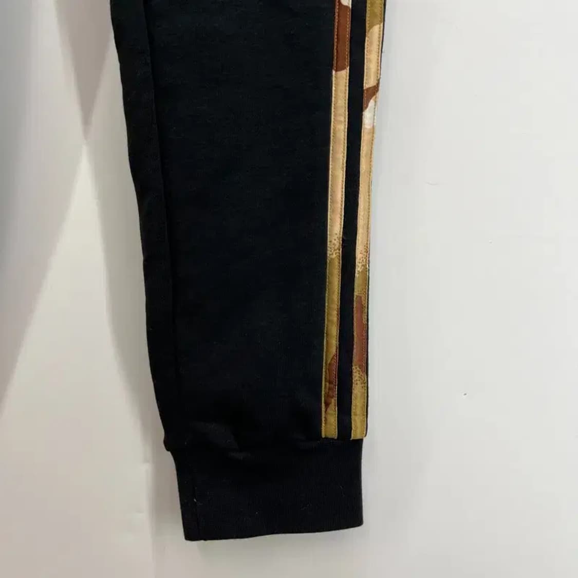 미사용 s 아디다스 카모 사이드라인 포인트 팬츠 남여공용 블랙 상품이미지8