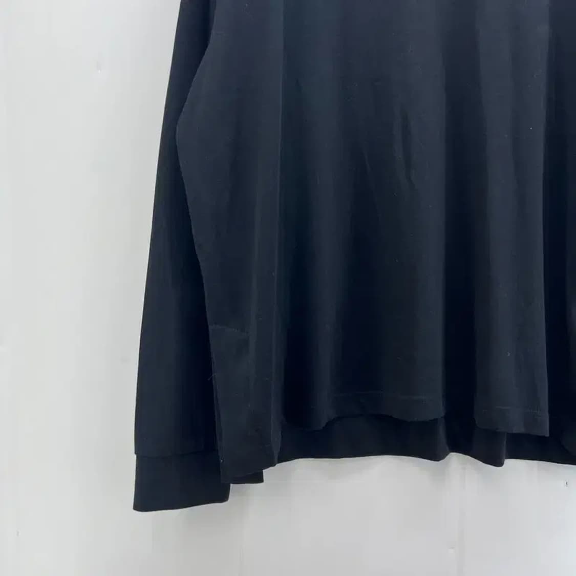 105 일꼬르소 남자 새상품급 블랙 얇은 긴팔 티셔츠 쭉티 블랙 상품이미지9