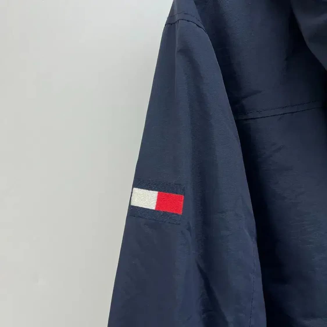 미디움 타미힐피거 오버핏 기능성 바람막이 네이비 상품이미지7