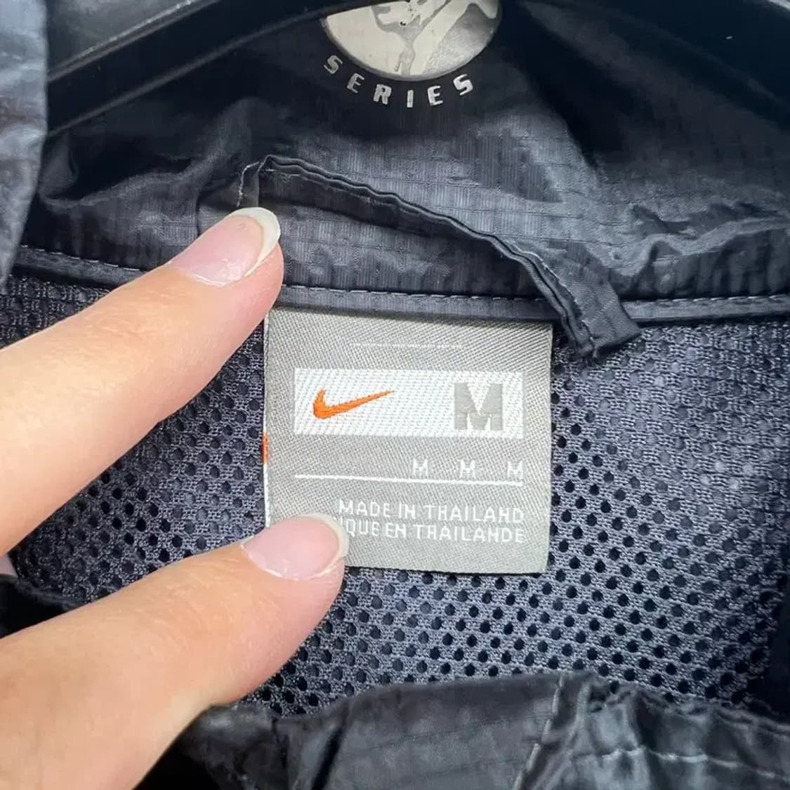 미디움 나이키 올드스쿨 얇은 바람막이 자켓 블랙 빈티지 상품이미지9