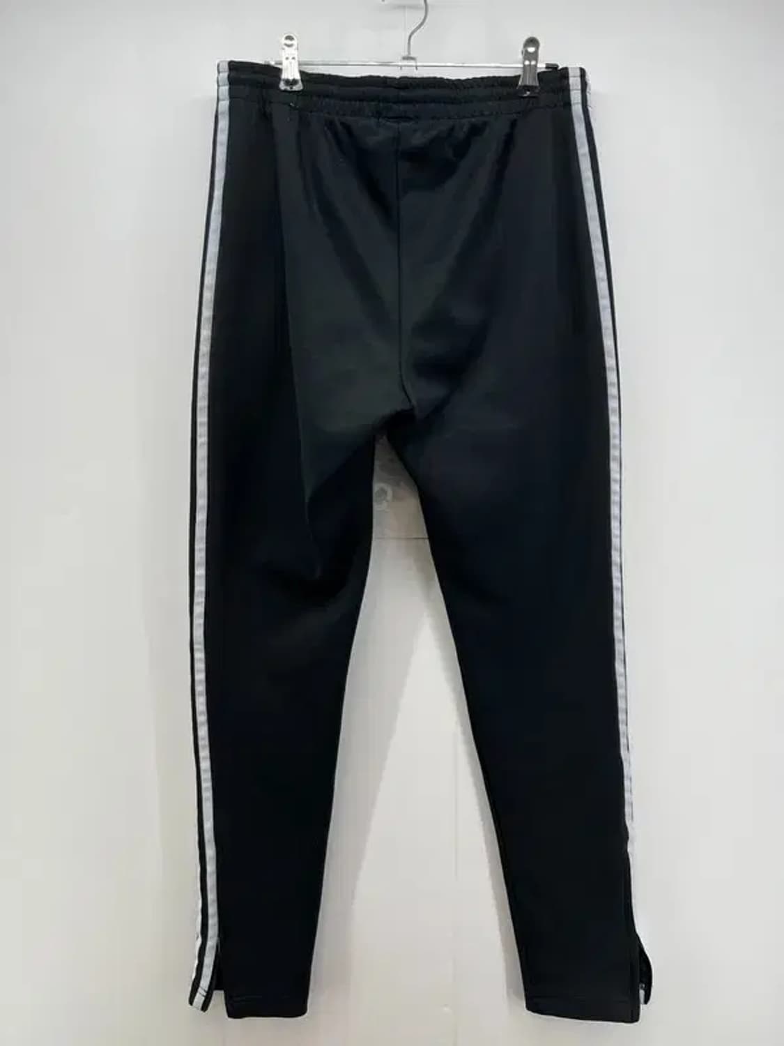 라지 아디다스 오리지널스 유로파 삼선 팬츠 블랙 상품이미지2