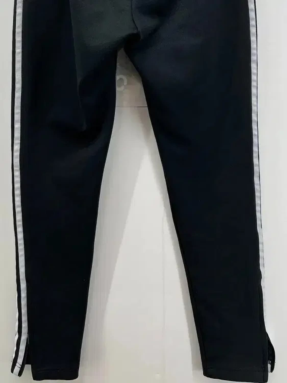 라지 아디다스 오리지널스 유로파 삼선 팬츠 블랙 상품이미지5