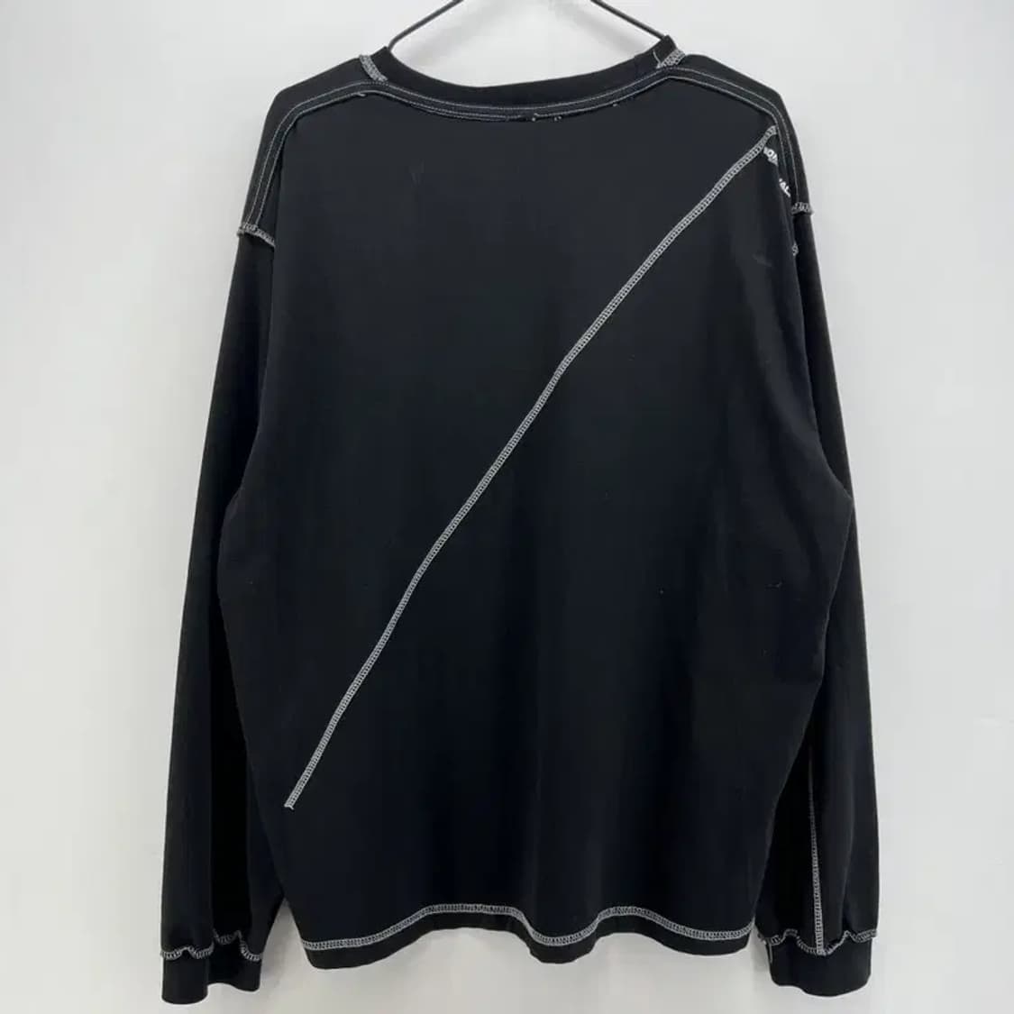 라지 노메뉴얼 스티치 롱슬리브 블랙 얇은긴팔 오버핏 나일론팬츠코디 상품이미지2