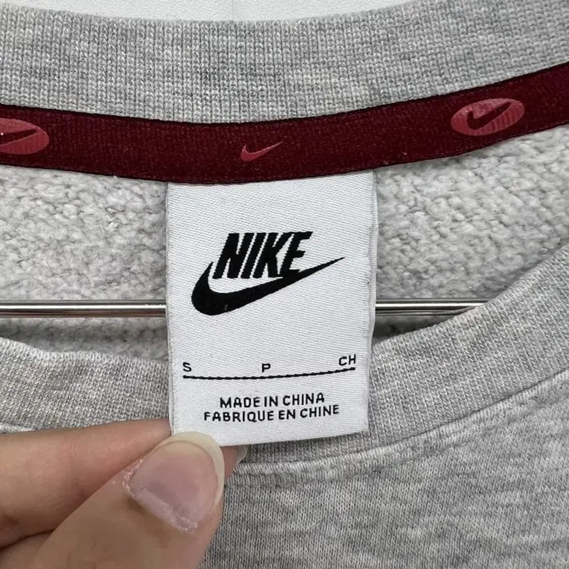 스몰 나이키 스포츠웨어 스우시 그리 플리스 크루 b그레이드 오염상품 상품이미지7