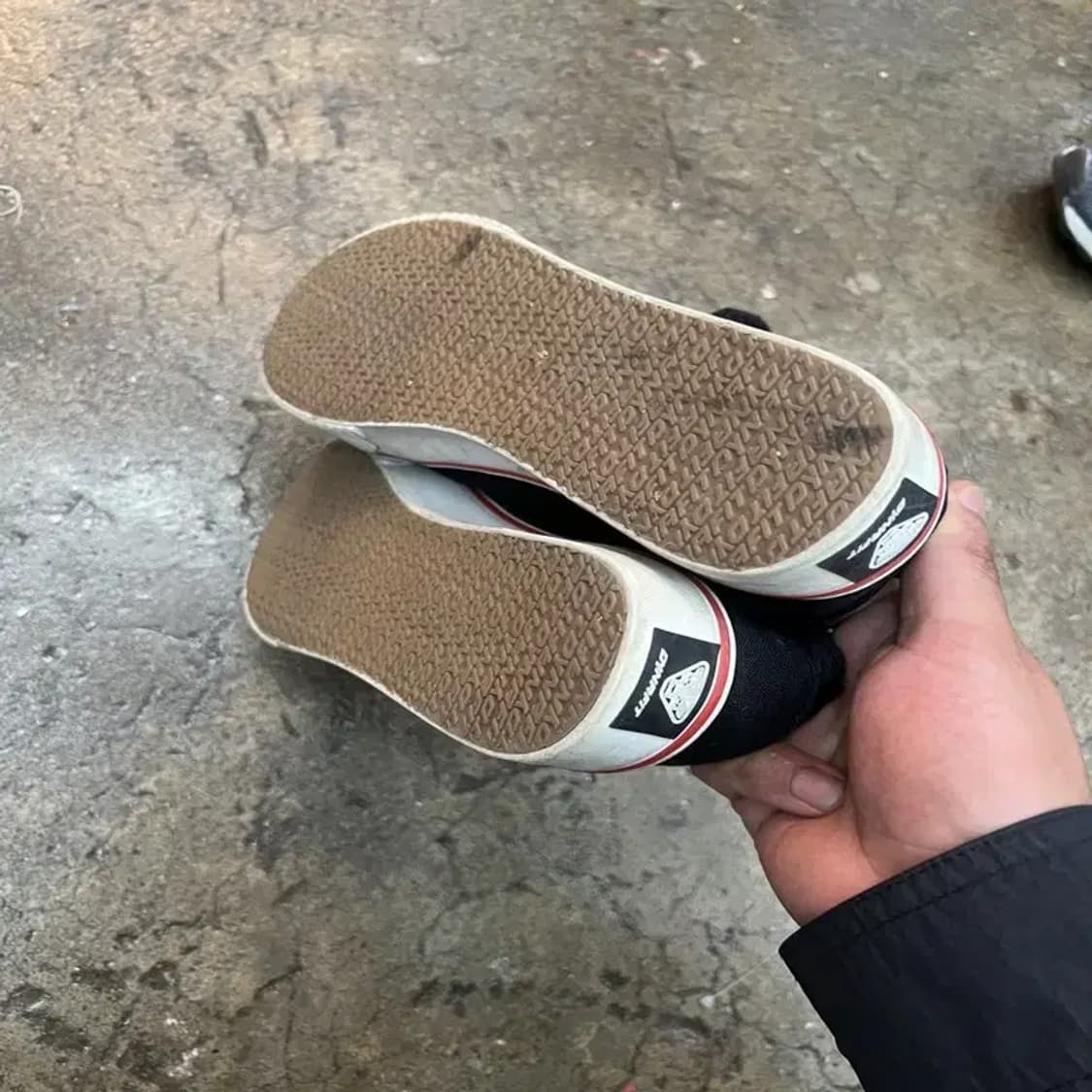 240 다이나핏 루도우벨크로 블랙 여성 스니커즈 상품이미지3