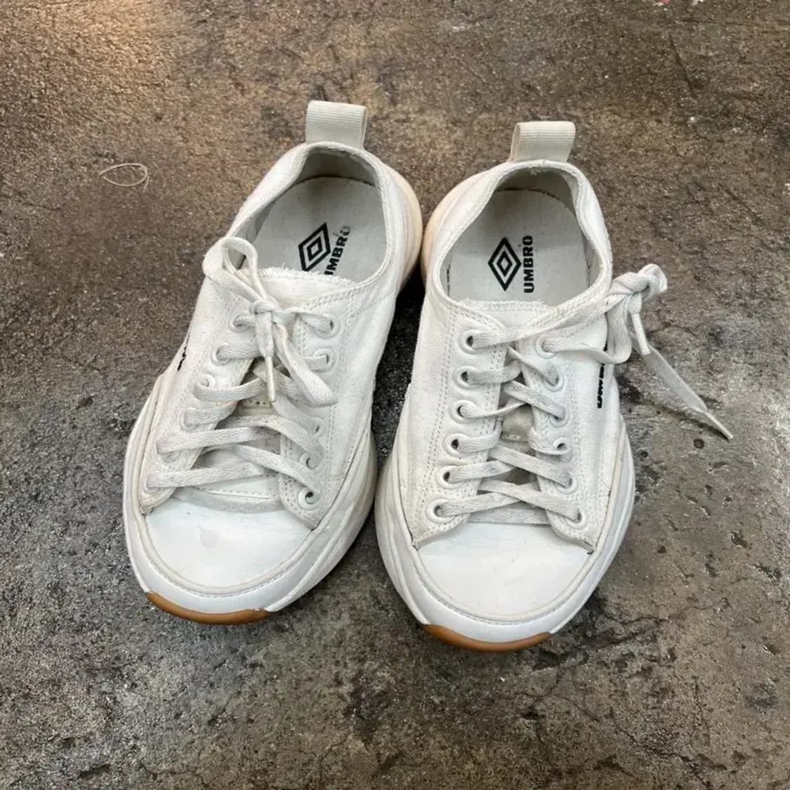 245 엄브로 토비스니커즈 여자운동화 스니커즈 화이트 상품이미지1