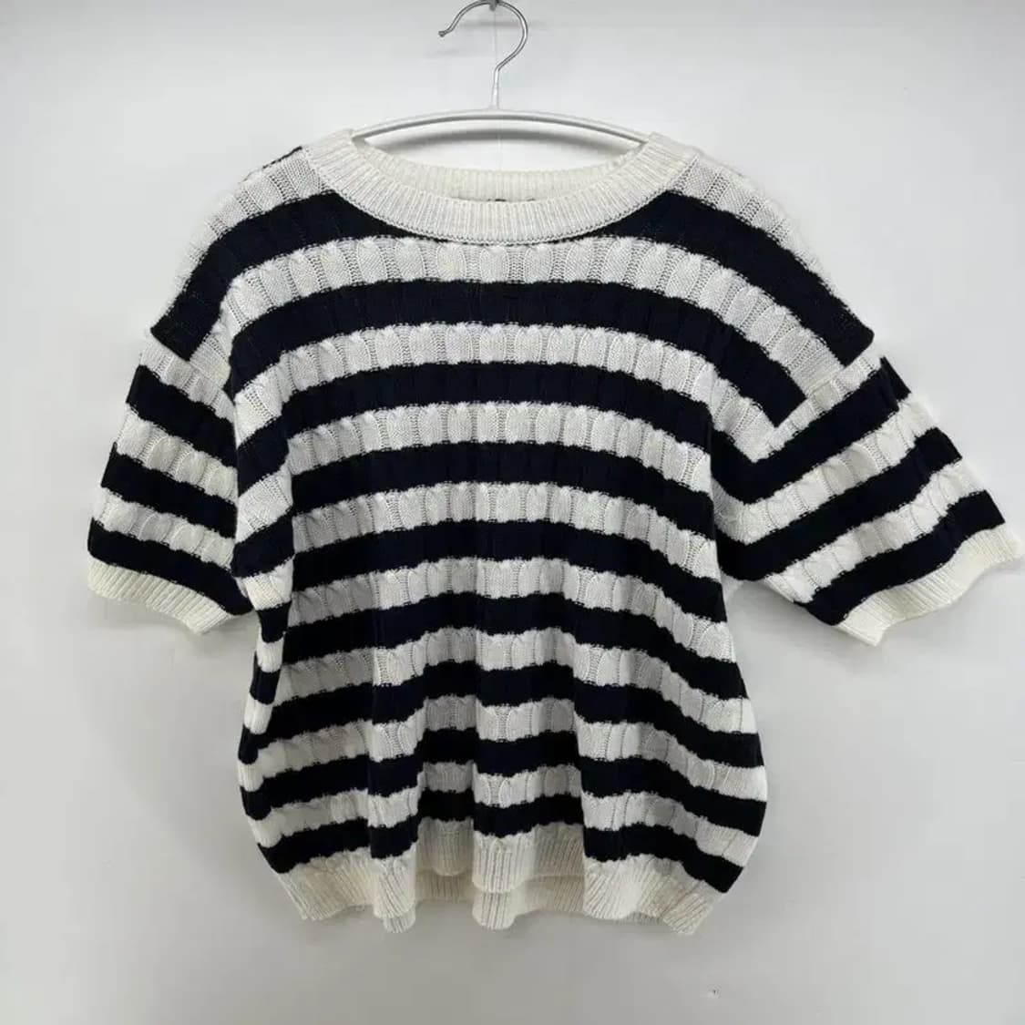 프리 로우컷 남여공용 스트라이프 오버핏 반팔티셔츠 니트반팔 상품이미지1