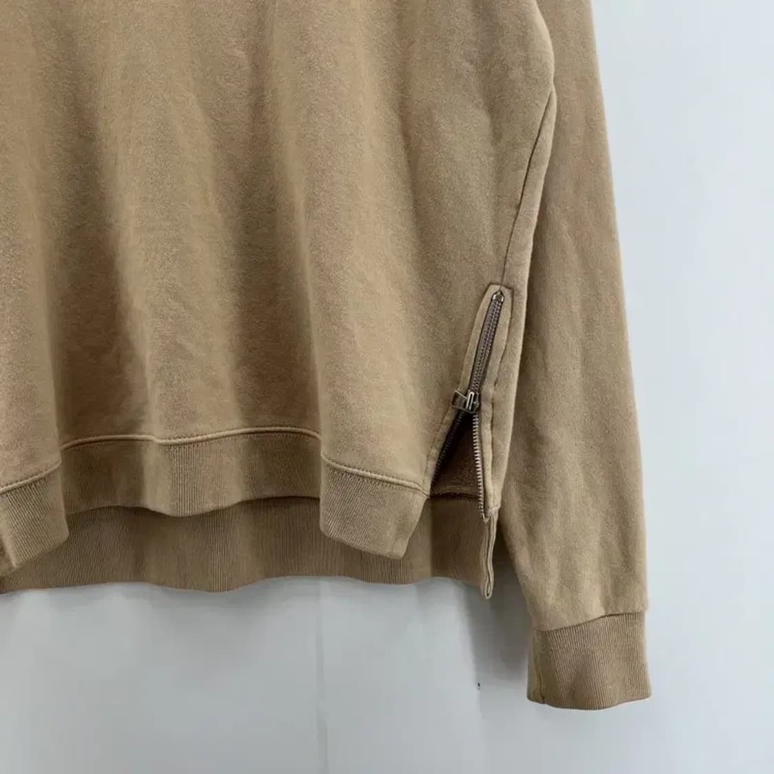 스몰 앤더슨벨 오버핏 맨투맨티셔츠 반바지 코디 저녁룩 상품이미지4