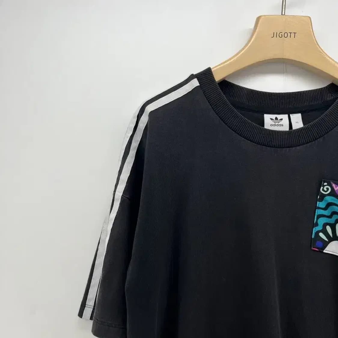 xs 아디다스 오리지널스 삼선 유니크 반팔티셔츠 블랙 여자 티셔츠 상품이미지2