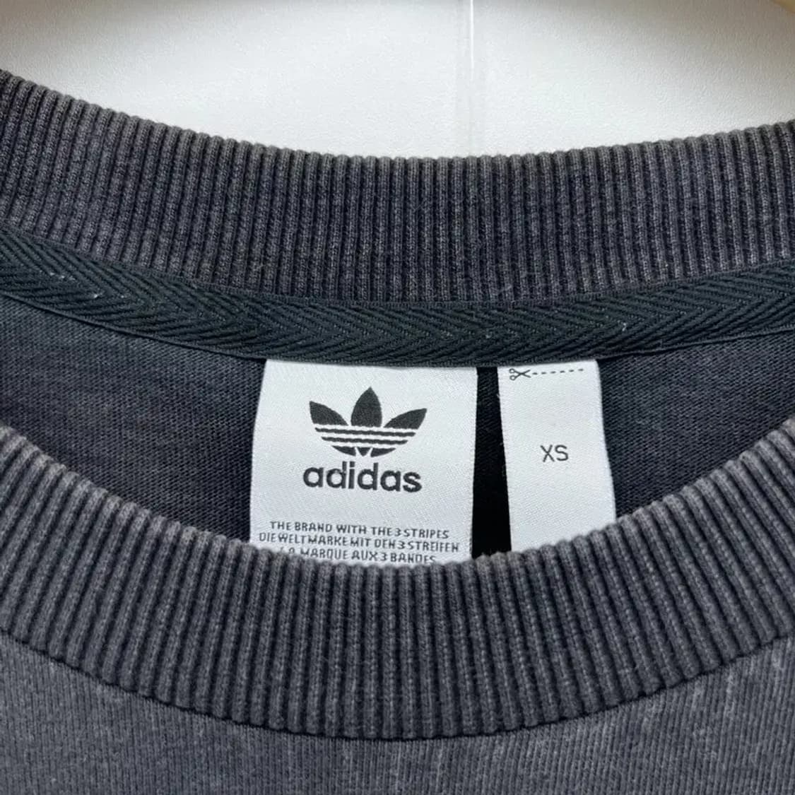 xs 아디다스 오리지널스 삼선 유니크 반팔티셔츠 블랙 여자 티셔츠 상품이미지4