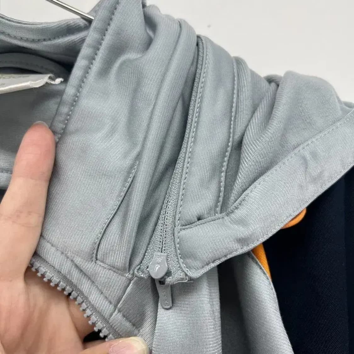 105 아디다스 오버핏 바람막이자켓 빈티지 남자 후드 후디집업 상품이미지6