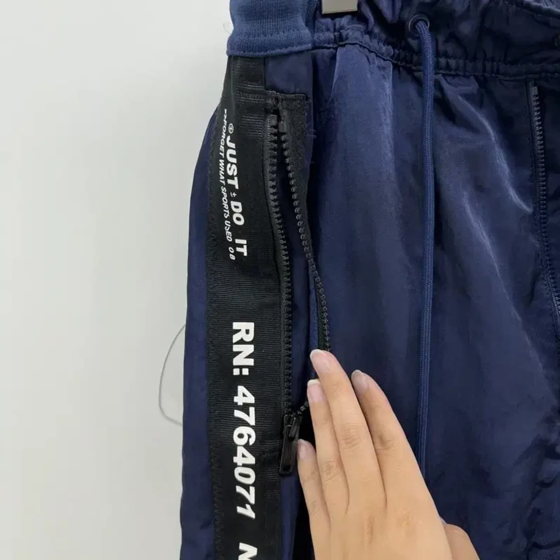 85 라지 나이키 발렌타인 사이드라인 로고 빈티지 네이비 나일론팬츠 상품이미지6