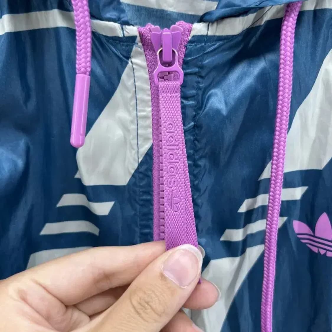 85 아디다스 오리지널스 집업 바람막이 점퍼자켓 유니크패턴 경량우먼 상품이미지2