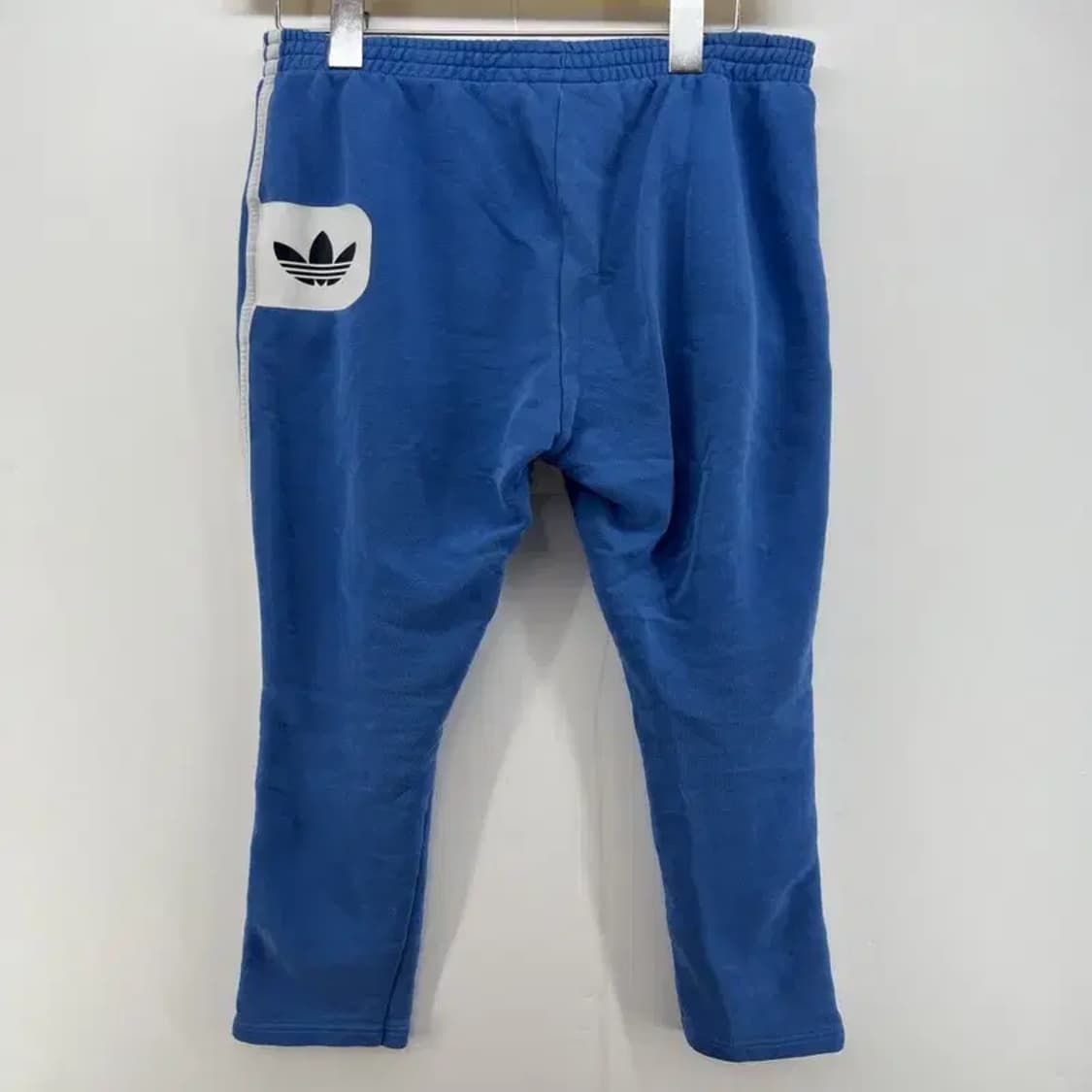 79 아디다스 오리지널스 여자 불꽃로고 블루 삼선 팬츠 트레이닝복 상품이미지2