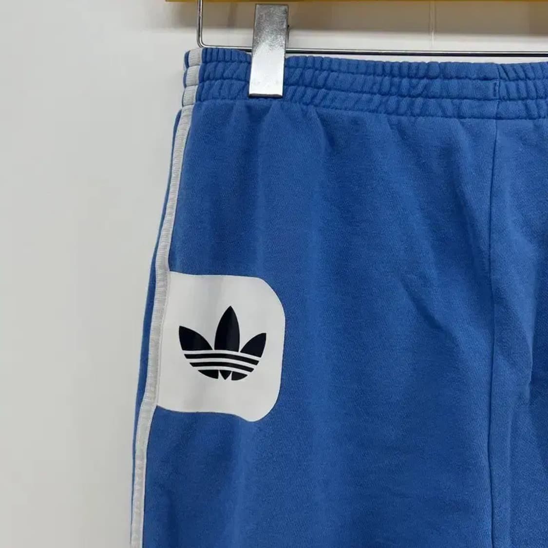 79 아디다스 오리지널스 여자 불꽃로고 블루 삼선 팬츠 트레이닝복 상품이미지5