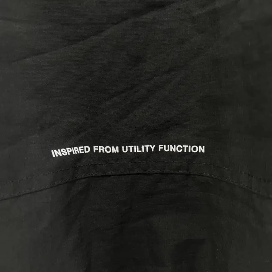 라지 코드그라피 오버핏 블랙 2way 투웨이 숏자켓 바막 블랙 공용 상품이미지6
