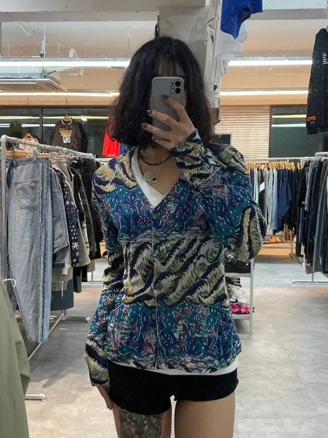 프리 미쏘니 패턴 브이넥 니트 가디건 상품이미지1