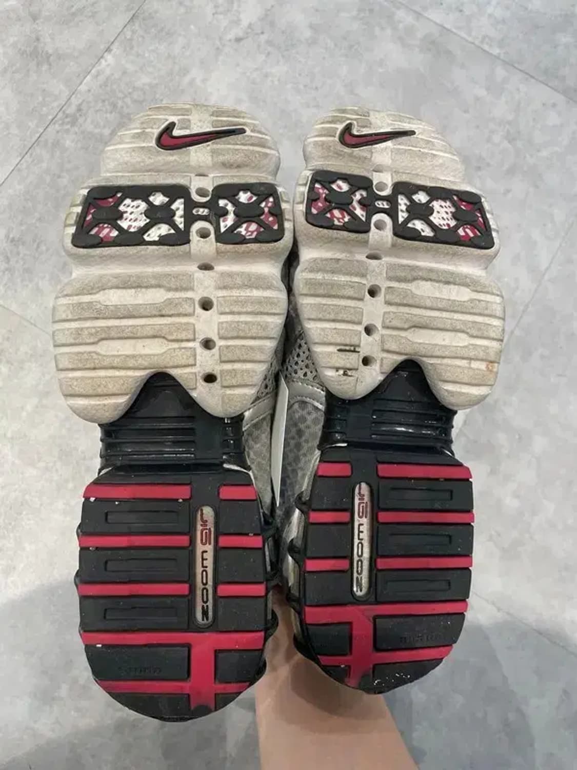 235 나이키 에어 줌 스피리돈 케이지 2 메탈릭 실버 상품이미지10