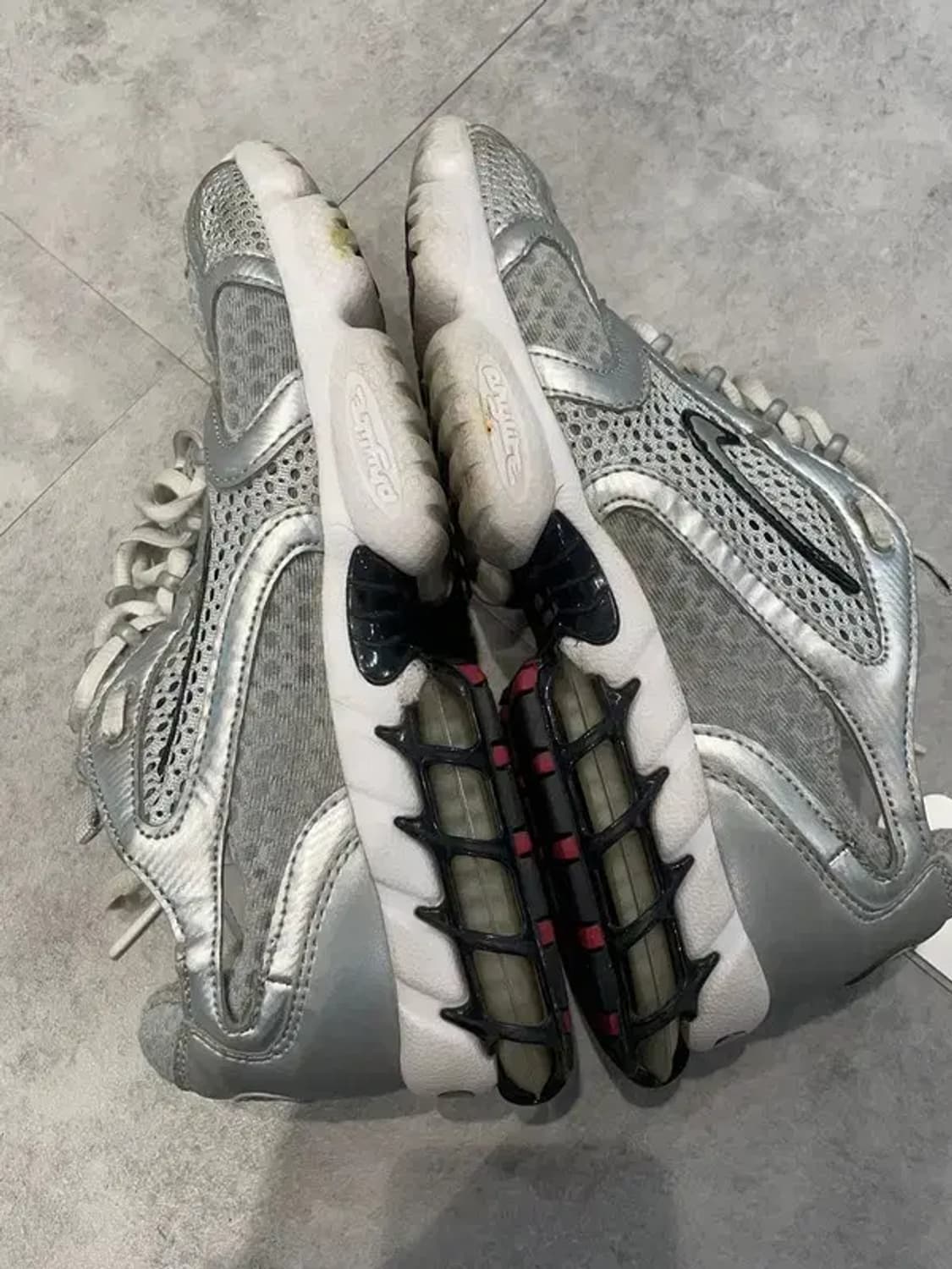 235 나이키 에어 줌 스피리돈 케이지 2 메탈릭 실버 상품이미지4