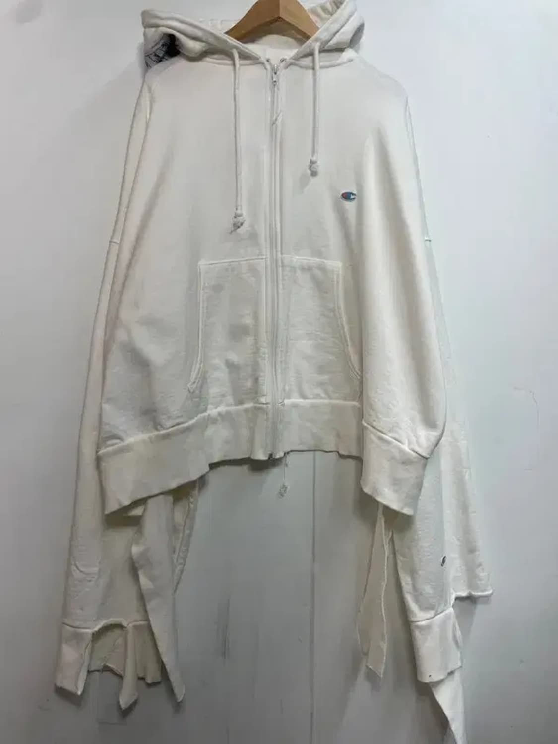 미디움 챔피온 x 베트멍 리버스위브 코튼 절개 후드 후디 화이트 상품이미지2