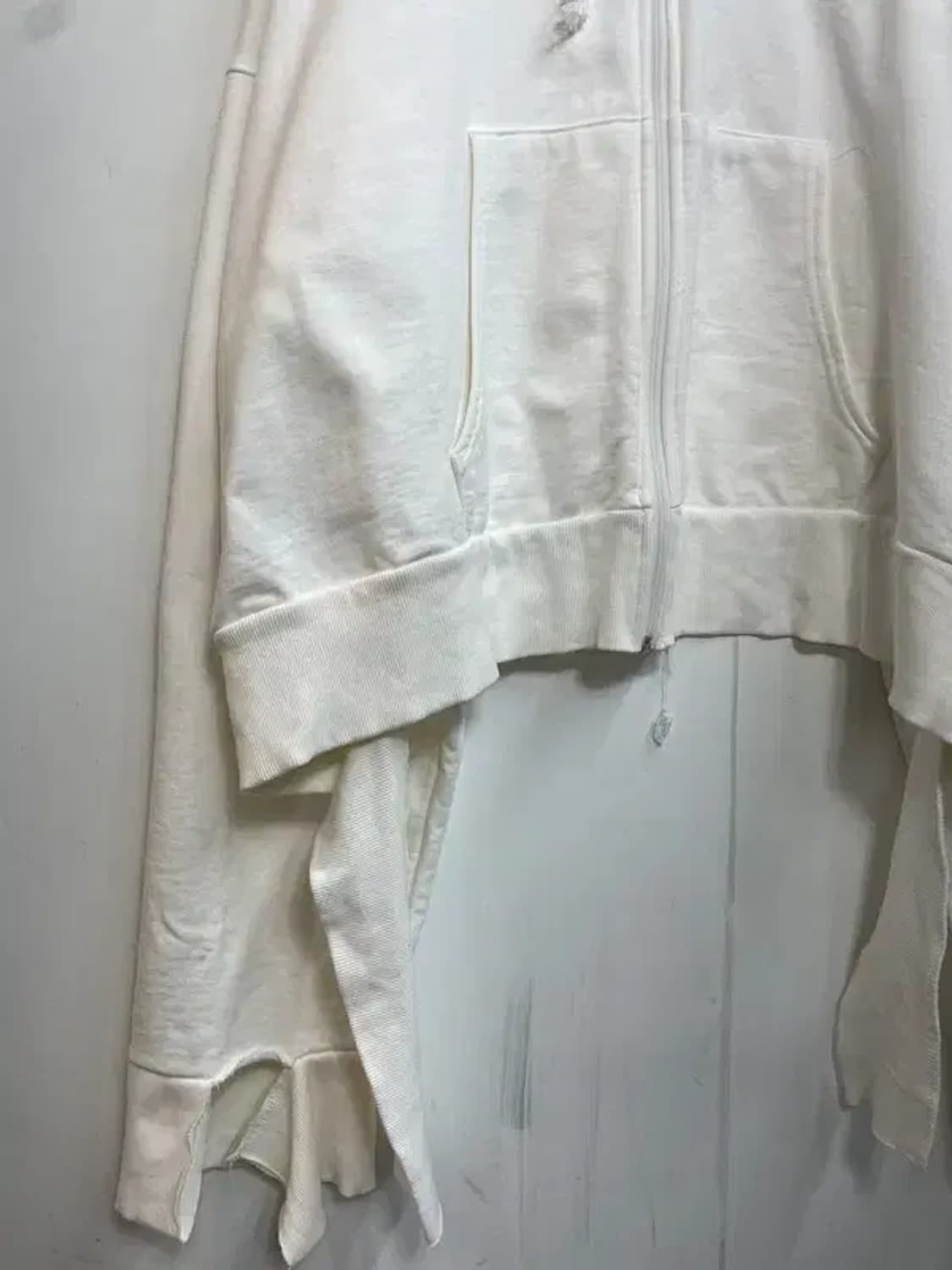 미디움 챔피온 x 베트멍 리버스위브 코튼 절개 후드 후디 화이트 상품이미지3