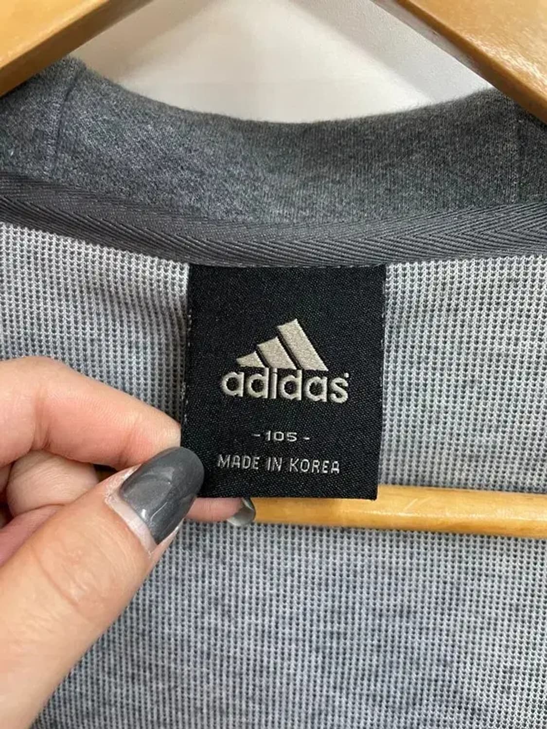 105 아디다스 로고 자수 후드 집업 상품이미지4