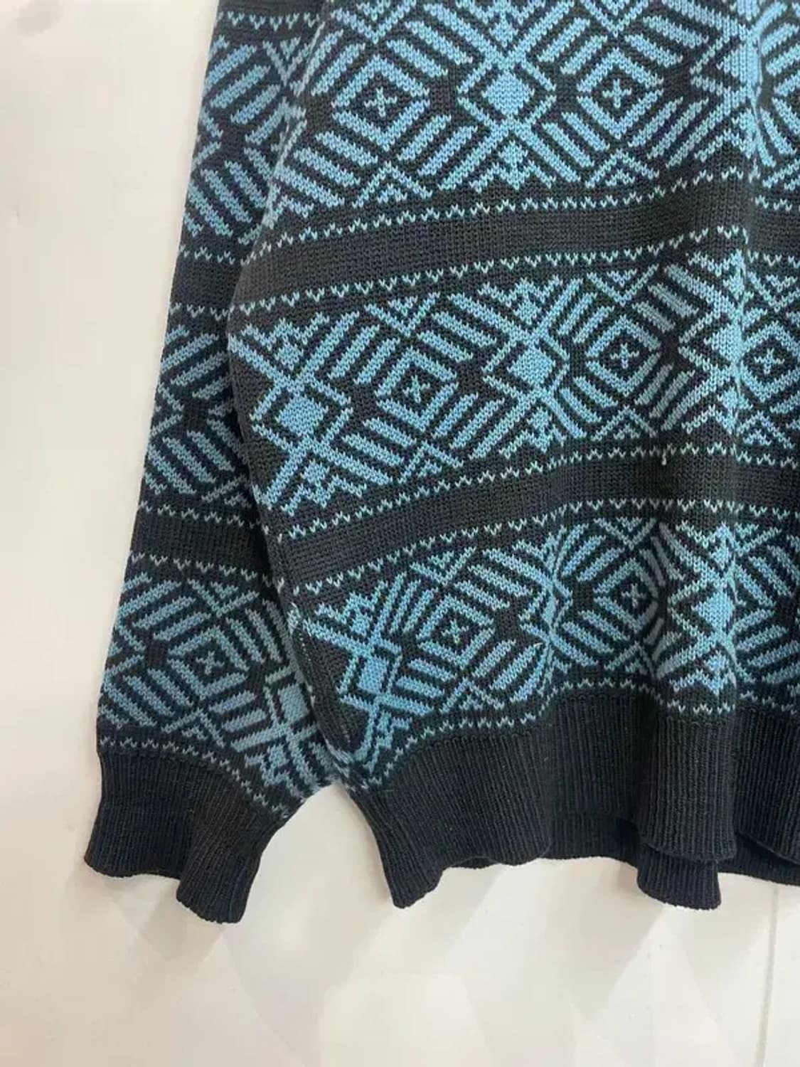 100 코오롱 스포츠 올드스쿨 빈티지 패턴 니트 상품이미지3