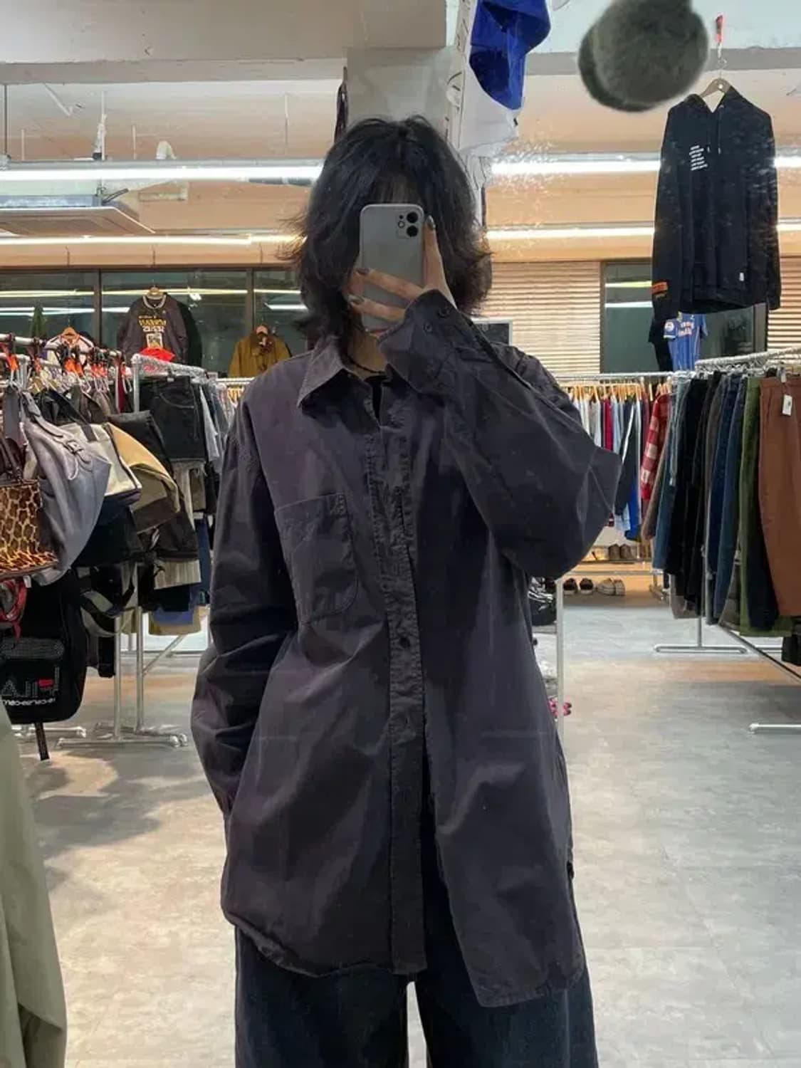 105 CP컴퍼니 오버핏 레글런 셔츠 차콜 상품이미지1