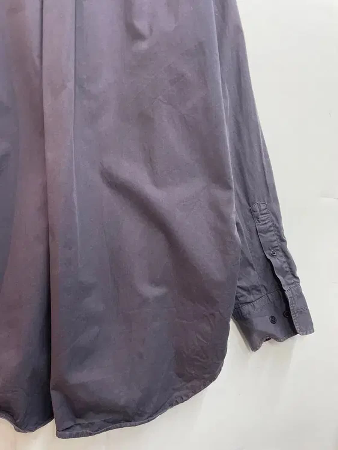 105 CP컴퍼니 오버핏 레글런 셔츠 차콜 상품이미지8