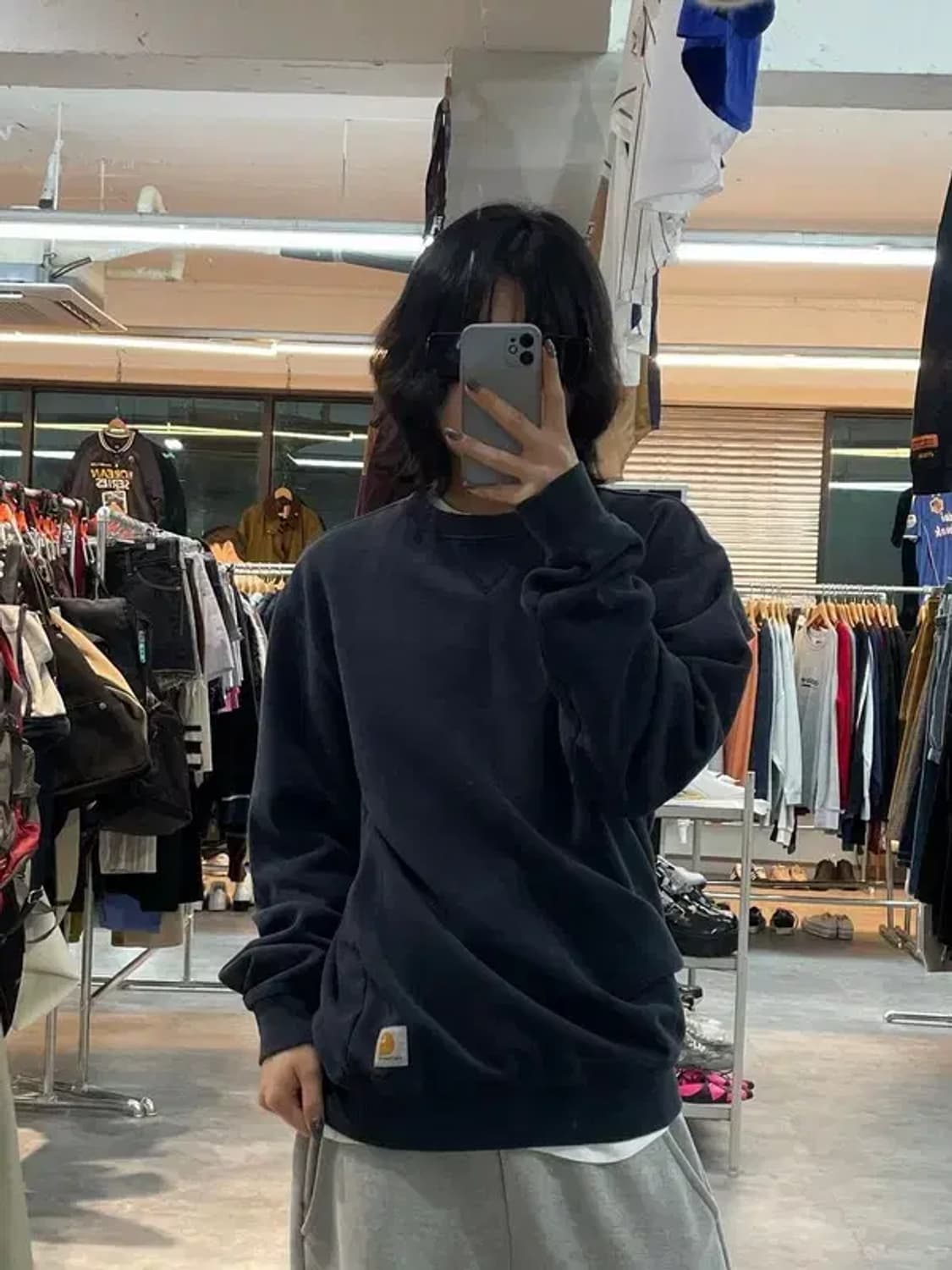 스몰 칼하트 오리지널 핏 맨투맨 네이비 상품이미지1