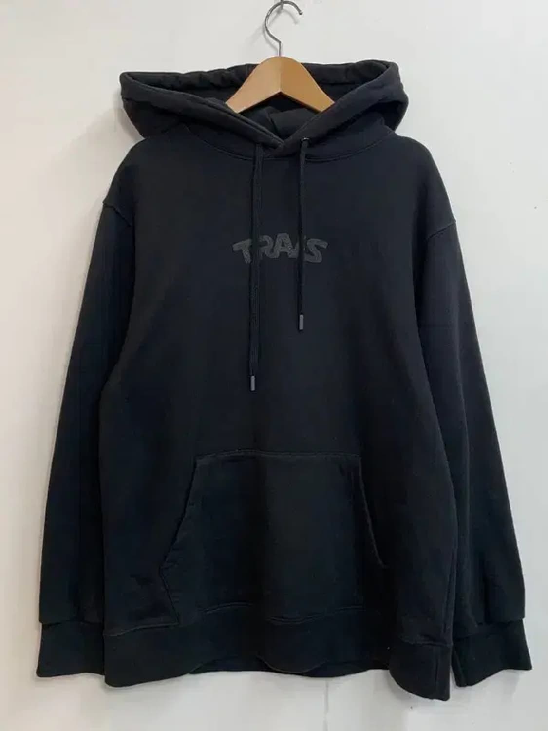 라지 트라비스 TRAVS 로고 후드 블랙 상품이미지2