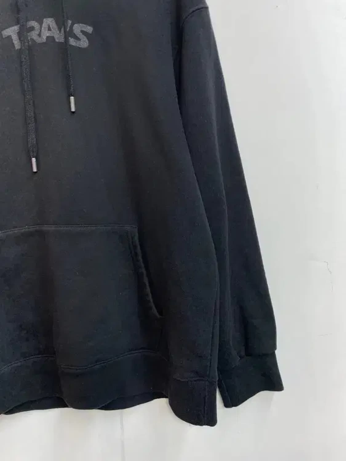 라지 트라비스 TRAVS 로고 후드 블랙 상품이미지3