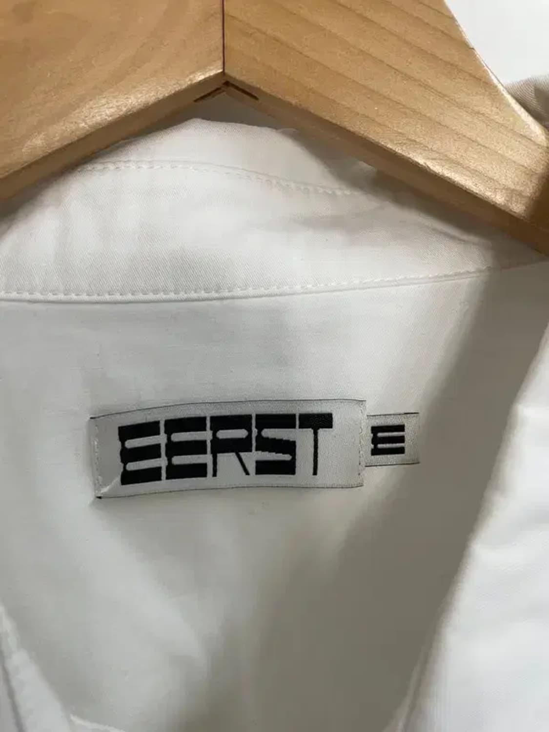 3 이어스트 eerst 오버핏 포인트 셔츠 화이트 상품이미지5