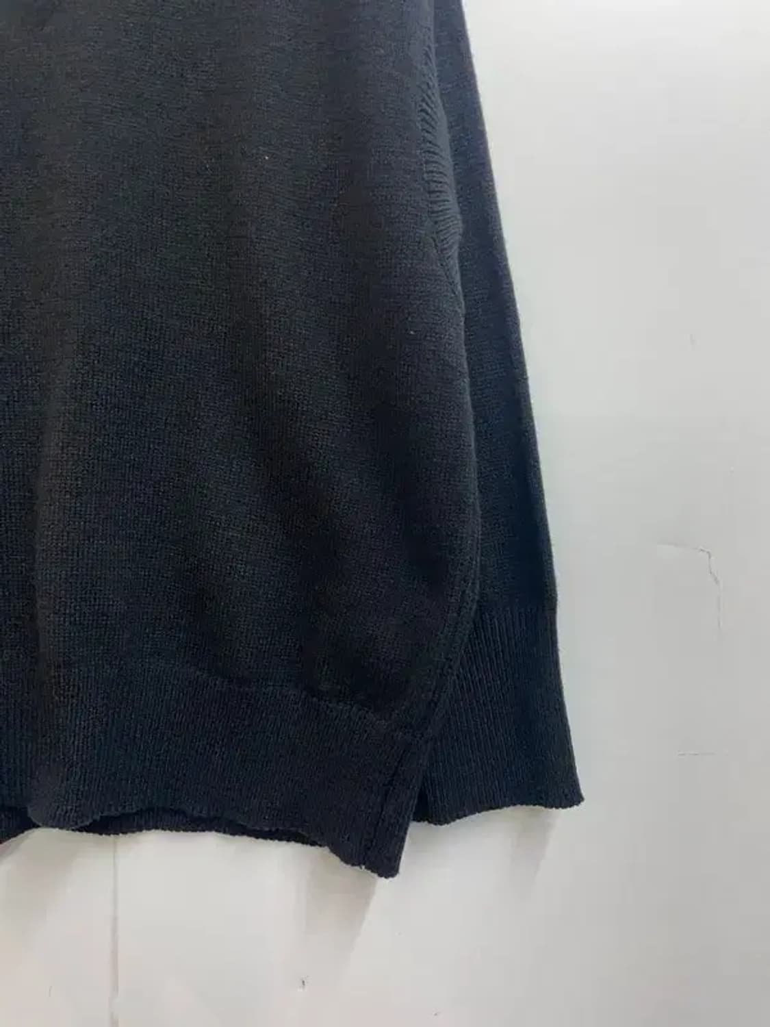 프리 crunky_youth 여자 브이넥 니트 스웨터 블랙 상품이미지8