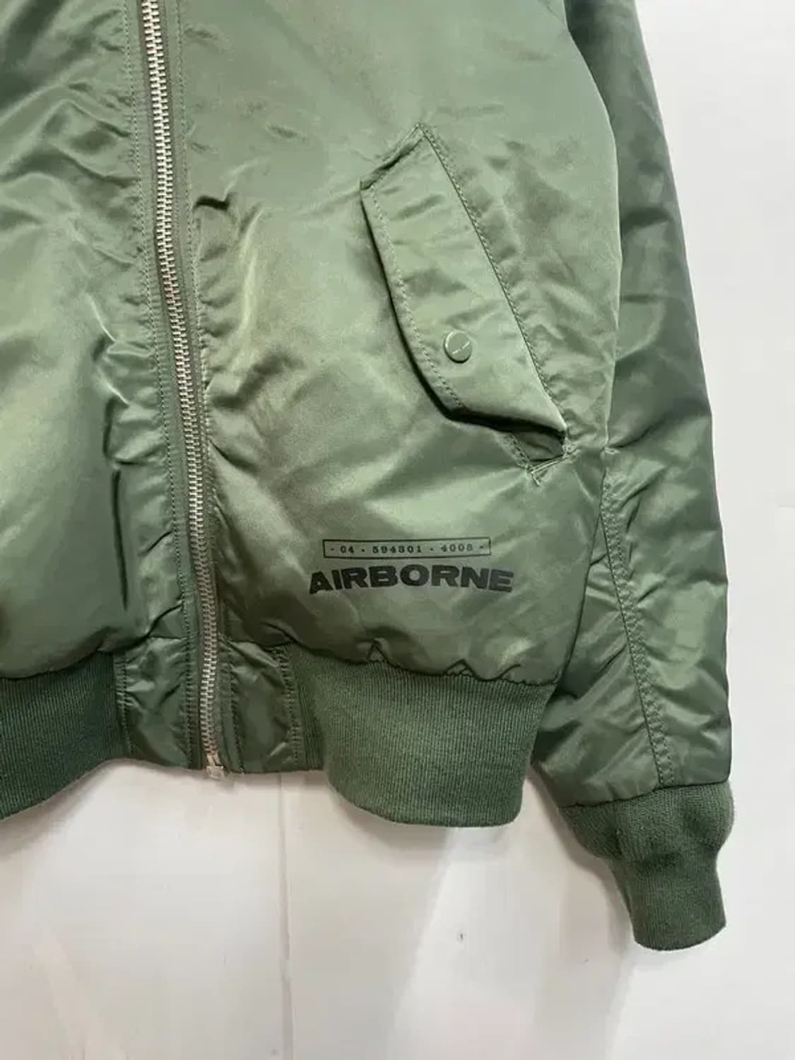 미디움 알파 인더스트리 오버핏 MA-1 항공점퍼 카키 상품이미지3